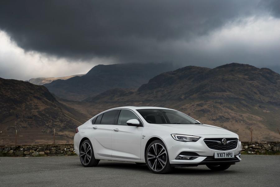  Vauxhall Insignia Grand Sport Turbo 4x4 2017 года  (фото 18 из 41)
